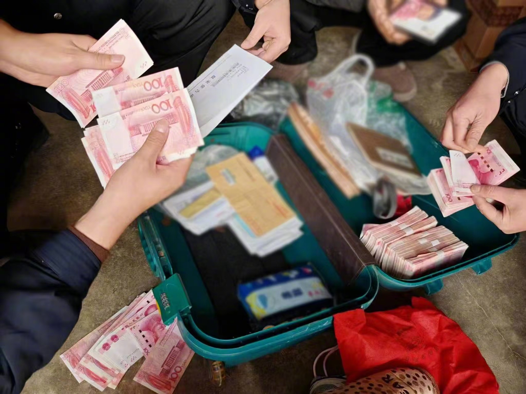 最新带现金几十万能过安检方法分析(最方便真实的那曲携带现金过安检有具体规定吗方法)